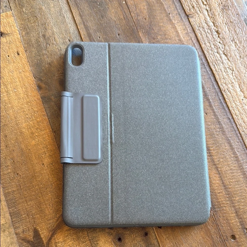 Logitech Folio Touch Keyboard Case with Trackpad for iPad Air - Grey